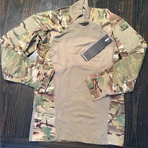 Massif army combat shirt - new with tags (mens medium)